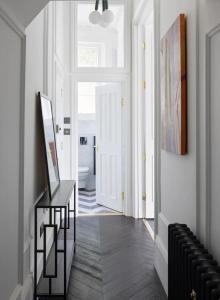 Palatial, Elegant 1000sqft Home - Central London