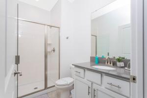 La Vita E Bella 4 Bedroom Storey Lake Condo