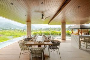 Wayan House with Hotspring Pool