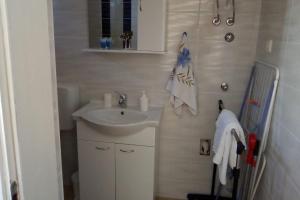 Secluded apartments Vir - 23773