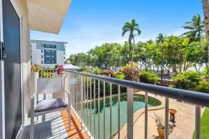 Sand Cay Beachfront Apartment 1 - 2 Bedrooms - Kuranda