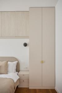 White I One Bedroom Apartment I One Cotroceni Park