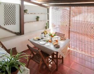 A Naca Suite with Private Terrace Ortigia