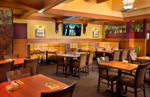 Coast Inn at Lake Hood