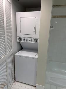 Relax and stunning view 20th Floor Views