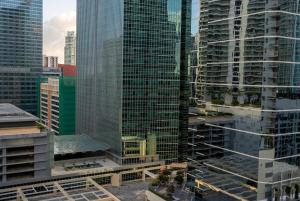 Relax and stunning view 20th Floor Views