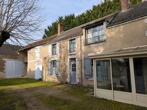 Maisons de vacances Gite calme pres de Meung-sur-Loire avec jardin et terrasse - FR-1-590-537 : photos des chambres