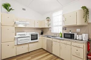 Comfy Single Room - Serene Spot in South Hurstville - Shared Bathroom