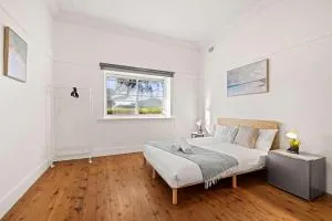 Serene Double Room - Cozy hideaway in South Hurstville - Shared Bathroom - Sutherland