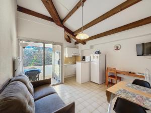 Bel F2 avec terrasse à 650m des Thermes de Lamalou, animaux acceptés, WIFI, proche golf et randonnées - FR-1-451-146