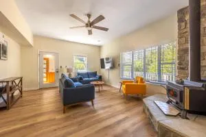 Orchard Haven House - Lyle