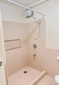 Tan condo city view 01