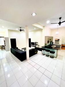 Anis Homestay 5 bedrooms 5 bathrooms