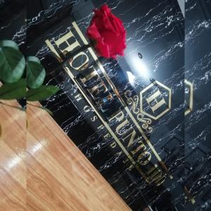 Hotel Punto 100