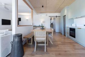 Luxe Scandinavian 2BR Retreat Near McLaren Vale