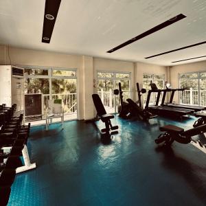 Cozy 3 bedroom Condo, Buhangin, Davao city - Free WiFi, With Pool, Gym, and Near Abreeza Mall