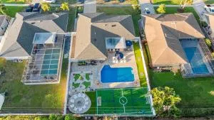 Resort Villa! Heated Pool with Golf plus Firepit and Turf Sports - Cloud Lake