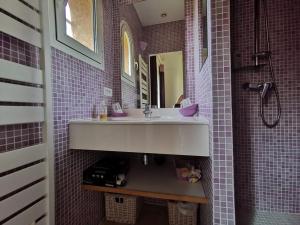Villas Le Lavandou : Villa pour 8 avec piscine - FR-1-803-76 : photos des chambres