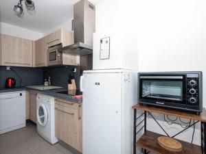 Appartements T2 climatise au Lavandou avec WiFi et parking - 4 pers - FR-1-803-77 : photos des chambres