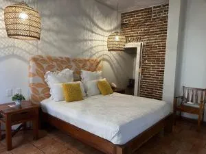 Jullias ejecutive - Тела