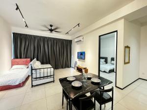 Urban Rooftop veiw PENANG 3br 10 pax