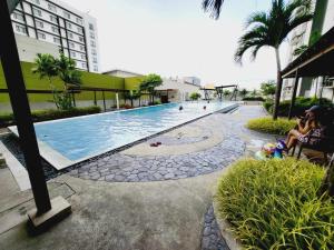 Steffs Condo 1708 one bedroom at Centrio Tower