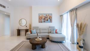 Breathtaking Marina 2BR in Iconic Cayan Tower - 7AB08