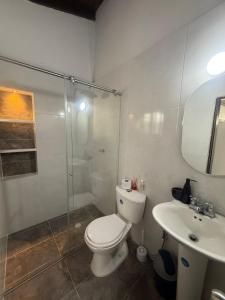 Hermosa habitación a una cuadra del Ventura Plaza 3