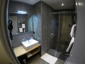 Hotels Hotel Les Brises : photos des chambres