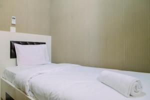 Modern Furnished 3BR at Springlake Summarecon Bekasi Apartment By Travelio