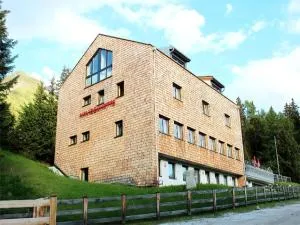 Apartment in Tyrol with mountain-views - Нафис