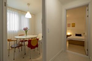 Poom Stay, Airport bus, Cozy Stay for Seoul Travelers,Yeomchang Stn, Line 9 Express