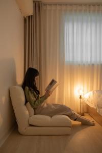 Poom Stay, Airport bus, Cozy Stay for Seoul Travelers,Yeomchang Stn, Line 9 Express