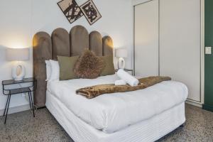 Duke 1 Bedroom with Mountain Views Rooftop Pool