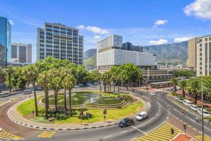 Duke 1 Bedroom with Mountain Views Rooftop Pool