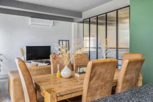 Duke 1 Bedroom with Mountain Views Rooftop Pool