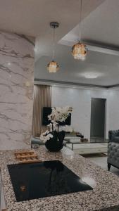 Tryazer Luxury Home