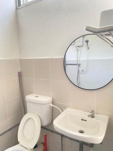 8 pax KakaHomestay Tmn Petani Jaya