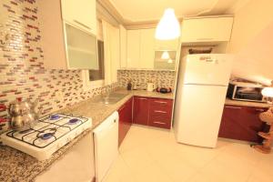 Family Friend Villa Pool 3b 1 Alacati Cesme