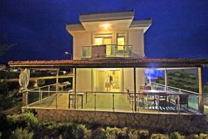 Family Friend Villa Pool 3b 1 Alacati Cesme