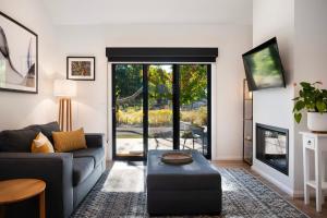 Cosy Edge- charming studio on edge of town