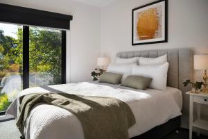 Cosy Edge- charming studio on edge of town
