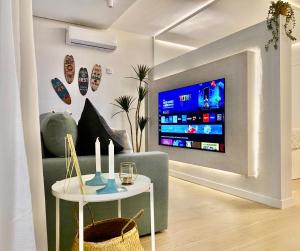 Dream of light and Beach THE GREEN DOOR