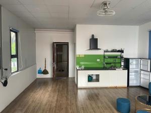 Hanoi AMD Housing - CH dịch vụ chuẩn khách sạn tại số 2 ngõ 402 Ngô Gia Tự có VAT