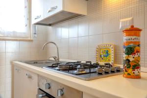 A glance at the sea img18