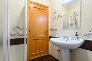 A glance at the sea img14