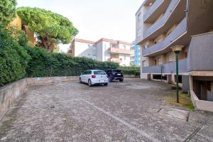 A glance at the sea img39