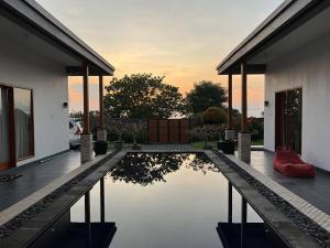 Villa - Sleeps 6 - Private pool - Parking