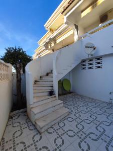 Casa adosada para familia, a pocos metros de la playa