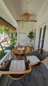 Phòng Giường Đôi Nhìn Ra Hồ Bơi (Double Room with Pool View)